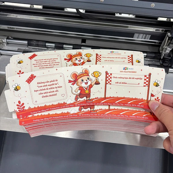 Cover Ly Theo Khuôn Sẵn liên quan